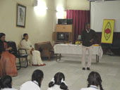 Spic Macay - Kathakali Intensive by Shr. Evoor Rajendra Pillai at St. Mark's Sr. Sec. Public School, Janakpuri - Click to Enlarge