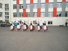 St. Mark's School, Janak Puri visits Lizdeka Gymnasium, Radviliskis (Lithuania) : Click to Enlarge
