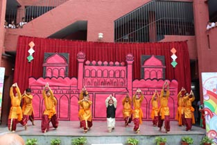 St. Mark's School, Janak Puri - 72nd Independence Day Celebrations : Click to Enlarge