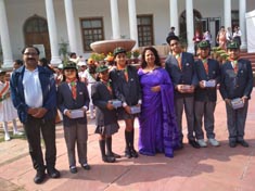 St. Mark's School, Janak Puri - Visit to Rashtrapati Bhawan : Click to Enlarge
