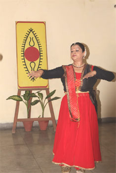 St. Mark's, Janakpuri - Kathak Dance Recital under the ageis of SPIC MACAY Recital : Click to Enlarge