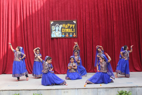 St. Mark's School, Janak Puri - On the occasion of Diwali, students of Class III presented a beautiful live programme and mesmerized the audience by their performances : Click to Enlarge