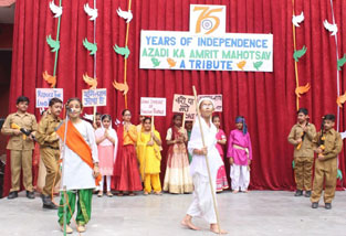 St. Marks Sr. Sec. Public School, Janakpuri - 76th Independence Day was celebrated with patriotic fervour : Click to Enlarge