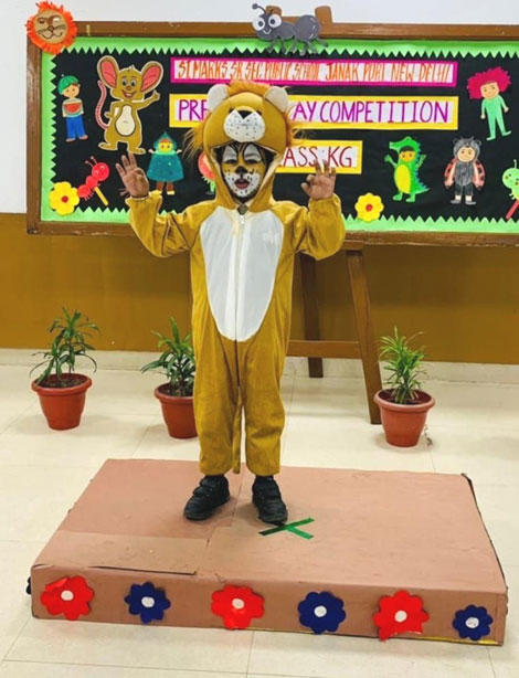 St. Marks Sr. Sec. Public School, Janakpuri - The students of Class KG participated in a Pretend Play Competition and showcased their imaginative prowess : Click to Enlarge