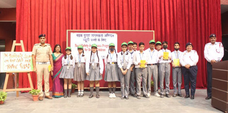 St. Marks Sr. Sec. Public School, Janakpuri - Our school hosted a Road Safety Awareness Programme to create awareness among students regarding road safety and traffic rules : Click to Enlarge