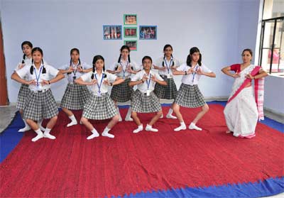 www.saintmarksschool.com - St. Mark's Girls Sr. Sec. School - Infrastructure - DANCE ROOM : Click to Enlarge