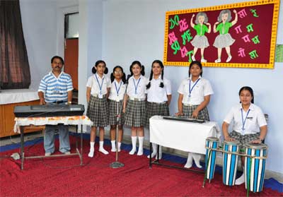 www.saintmarksschool.com - St. Mark's Girls Sr. Sec. School - Infrastructure - MUSIC ROOM : Click to Enlarge