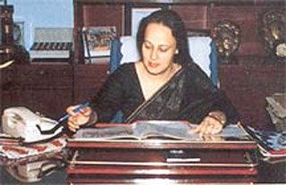 www.saintmarksschool.com : The Chairperson, Mrs. Anjali Aggarwal