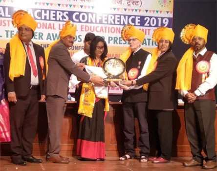 SMS Girls School - MVLA Award : Click to Enlarge