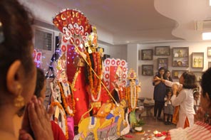 St. Mark's Girls School - Durga Pooja and Dandiya Celebrations : Click to Enlarge