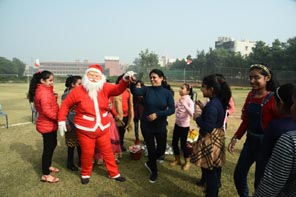 St. Mark's Girls School - Christmas Party by Seedling to Class V : Click to Enlarge