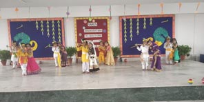 SMS, Girls School - Krishna Janmashtami Celebrations : Click to Enlarge