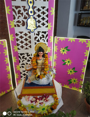 SMS, Girls School - Vasant Panchami Celebrations : Click to Enlarge
