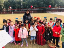 St. Mark's Girls School - Christmas Party for Seedling and Sapling : Click to Enlarge
