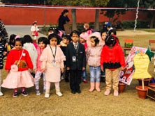St. Mark's Girls School - Christmas Party for Seedling and Sapling : Click to Enlarge