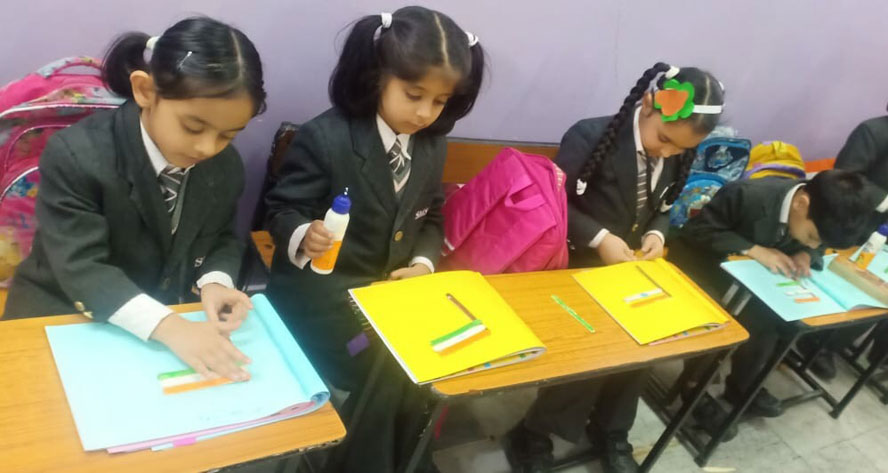St. Mark's Girls School - Republic Day Activity by Class Sapling : Click to Enlarge