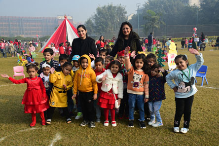 St. Mark's World School, Meera Bagh - Christmas Celebrations by the munchkins of Classes Seedling and II : Click to Enlarge