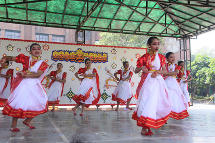 St.Marks World School, Meera Bagh - Durgotsav Celebrations : Click to Enlarge