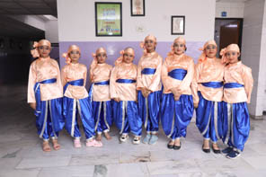 St. Mark's World School, Meera Bagh - Saptrishi Event: Ganga Dance : Click to Enlarge