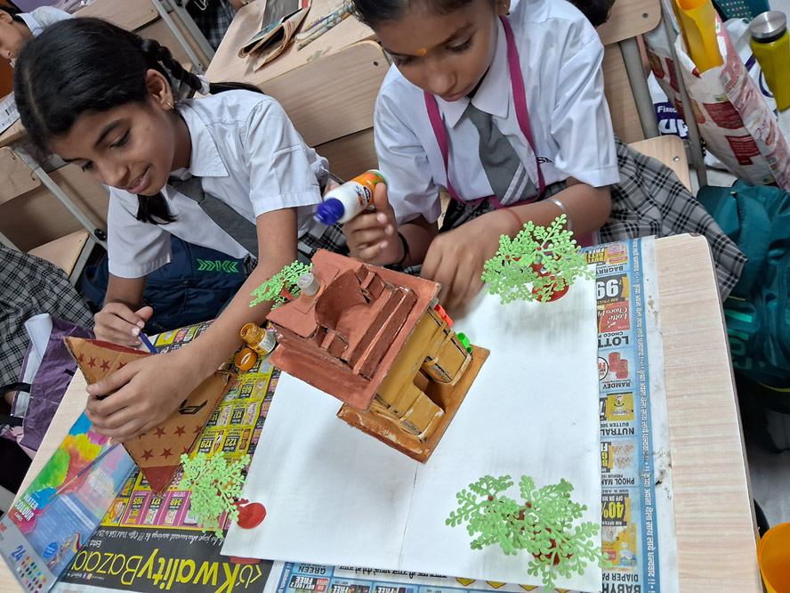 St. Mark's World School, Meera Bagh - World Heritage Day : Click to Enlarge