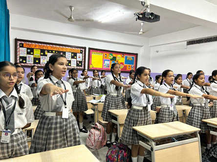 St. Mark's World School, Meera Bagh - International Plastic Bag Free Day : Click to Enlarge