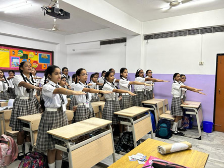 St. Mark's World School, Meera Bagh - International Plastic Bag Free Day : Click to Enlarge