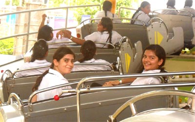 SMS Girls School - Excursions - Picnic at World's of Wonder, Noida : Click to Enlarge