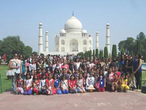 St. Mark's Girls School - Educational Trip to Agra : Click to Enlarge