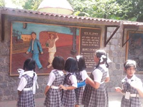 St. Mark's Girls School - Picnic to Bal Bhawan for Class II : Click to Enlarge