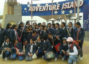 SMS Girls School - Picnic for Classes V & VI to Adventure Island : Click to Enlarge
