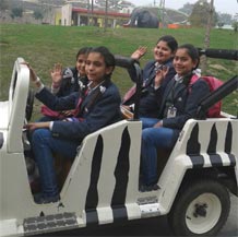 SMS Girls School - Picnic for Classes V & VI to Adventure Island : Click to Enlarge
