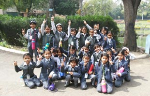 St. Mark's Girls School - A visit to the Zoo for Class I : Click to Enlarge