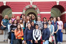 St. Mark's Girls School, Meera Bagh - A visit to Hungary : Click to Enlarge