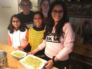 St. Mark's Girls School, Meera Bagh - Bonds Beyond Boundaries : Student Exchange Programme in Germany : Click to Enlarge