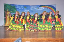 SMS Girls School - Folk Dance Seedling : Click to Enlarge