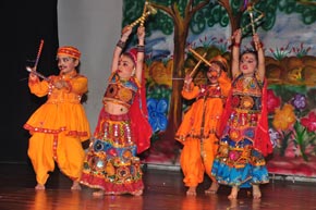 SMS Girls School - Folk Dance : Click to Enlarge