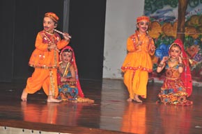 SMS Girls School - Folk Dance : Click to Enlarge