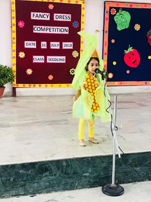 St. Mark's Girls School, Meera Bagh - Seedling Fancy Dress Competition : Click to Enlarge