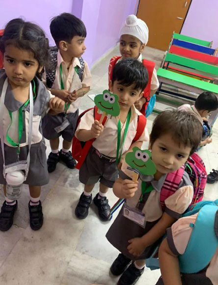 St. Mark's World School, Meera Bagh - Class Seedling Activity Day 2 : Click to Enlarge