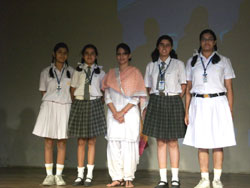 SMS Girls - Inter House G. K. Quiz : Click to Enlarge