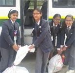 SMS Girls School, Meera Bagh - Ek Mutthi Anaaj Project : Click to Enlarge