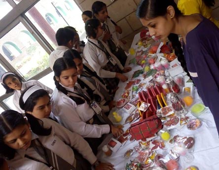 SMS Girls School, Meera Bagh - Diwali Stalls : Click to Enlarge