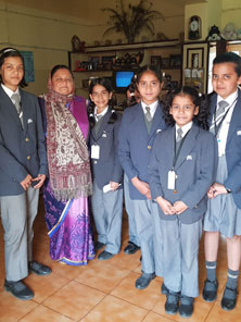 SMS Girls School, Meera Bagh - A visit to SOS village in Bawana : Click to Enlarge