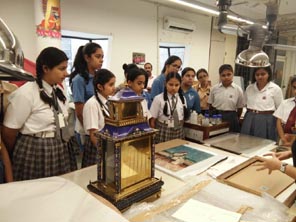 St. Mark's Girls School, Meera Bagh - Intach one-day hands-on Workshop : Click to Enlarge