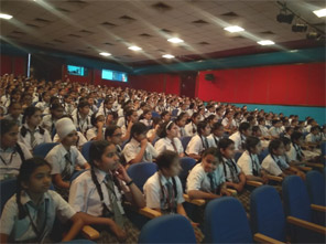 St. Mark's Girls School, Meera Bagh - Workshop on Menstrual Hygiene : Click to Enlarge