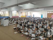 St. Mark's Girls School, Meera Bagh - Cello Pen Workshop : Click to Enlarge