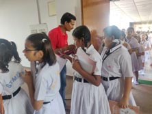 St. Mark's Girls School, Meera Bagh - Cello Pen Workshop : Click to Enlarge