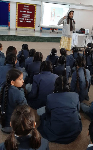 St. Mark's Girls School, Meera Bagh - Road Safety Workshop : Click to Enlarge