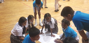 St. Mark's Girls School, Meera Bagh - Workshop at Vasant Valley School : Click to Enlarge