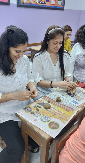 St. Mark's World School, Meera Bagh - Clay Modeling Workshop : Click to Enlarge